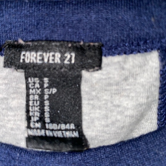 Cropped Halter Top - Picture 3 of 3